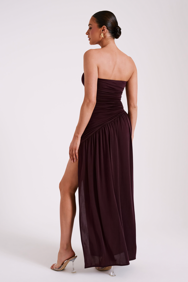 Gerafftes Abendkleid in Bordeaux