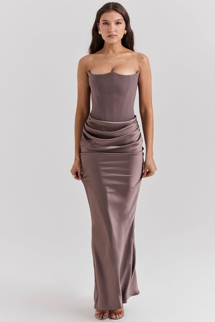 Trägerloses Korsettkleid